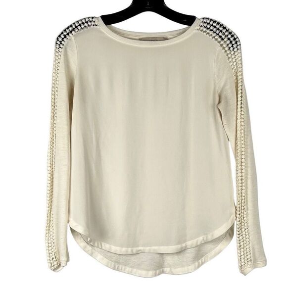 Ann Taylor Loft Petite Cream Crochet Sleeve Detail Silky Cotton Blend Top XSP - Picture 1 of 10